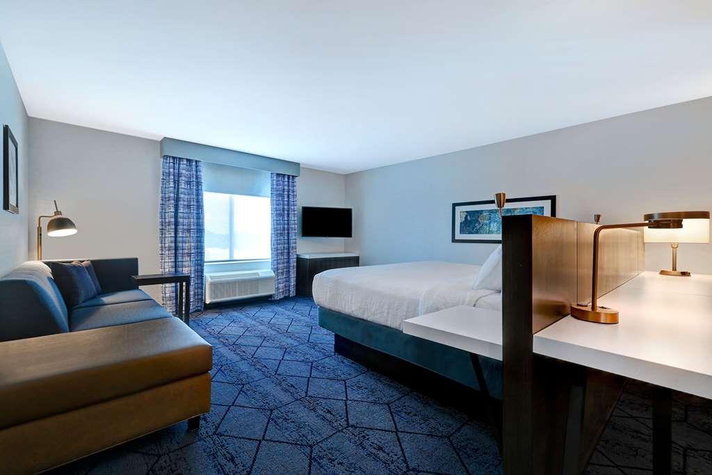Hilton Garden Inn Cedar Rapids Δωμάτιο φωτογραφία