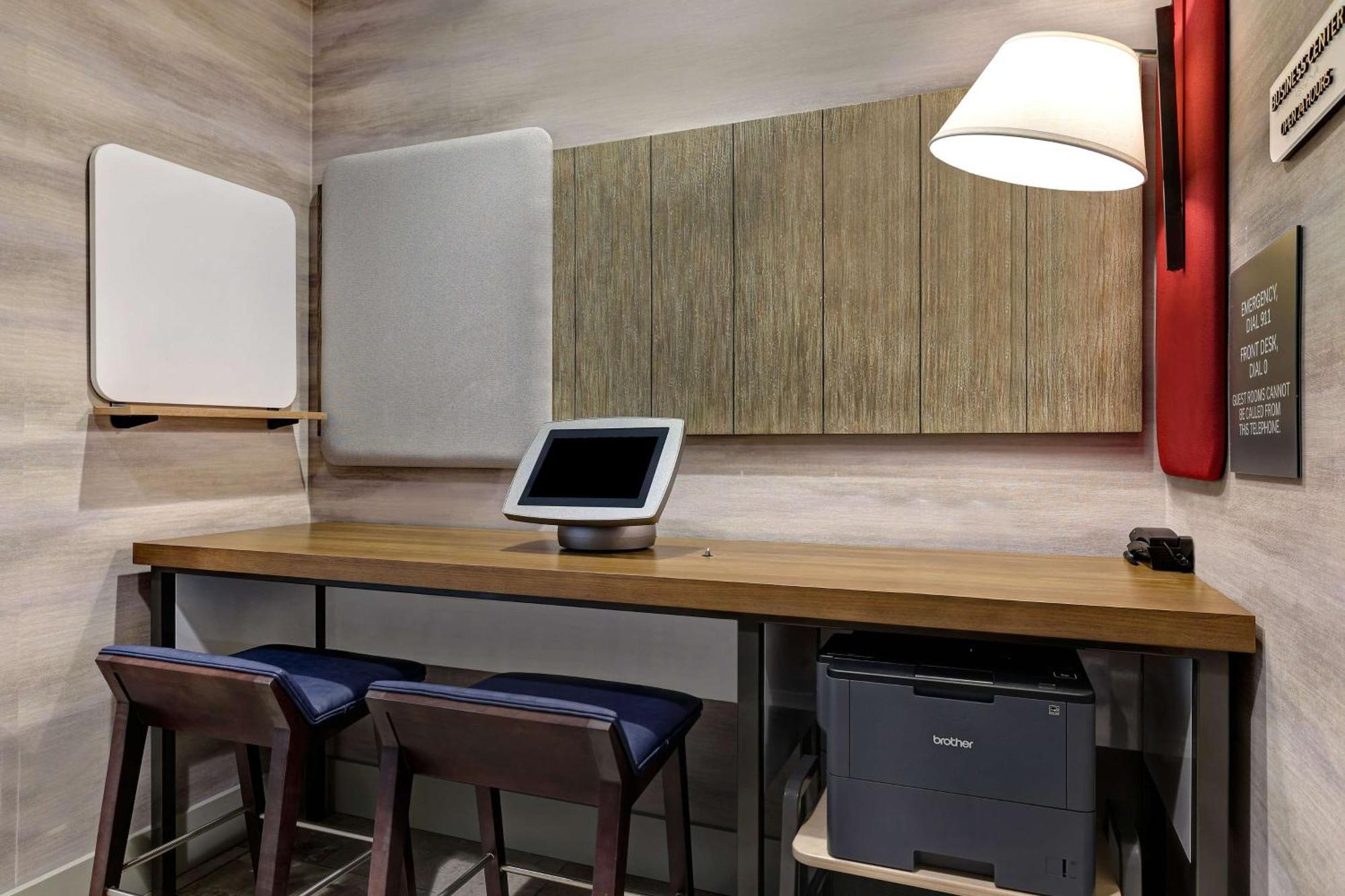 Hilton Garden Inn Cedar Rapids Εξωτερικό φωτογραφία