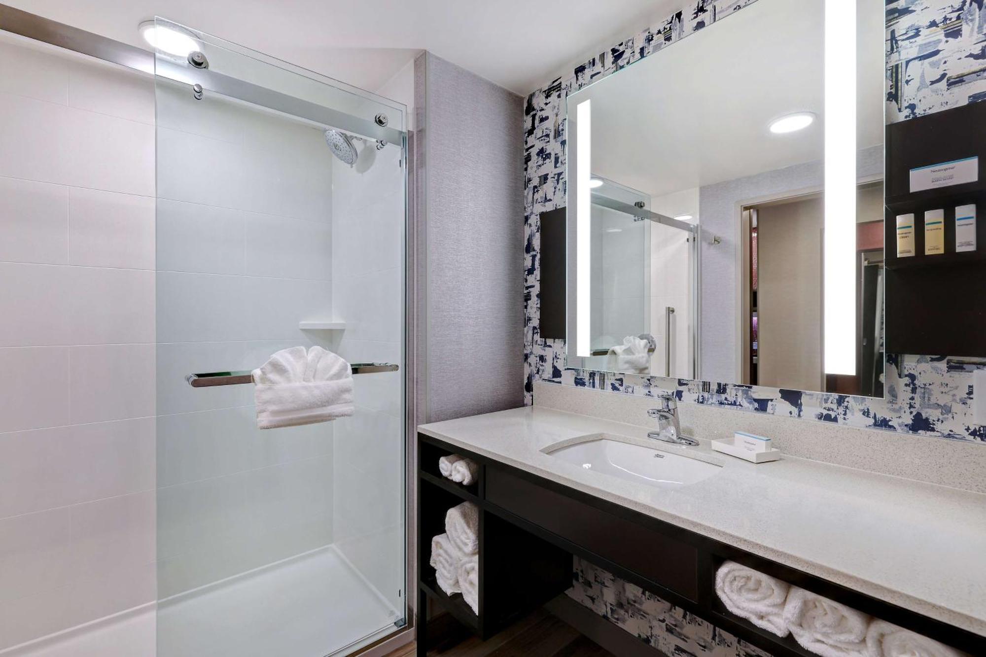 Hilton Garden Inn Cedar Rapids Εξωτερικό φωτογραφία
