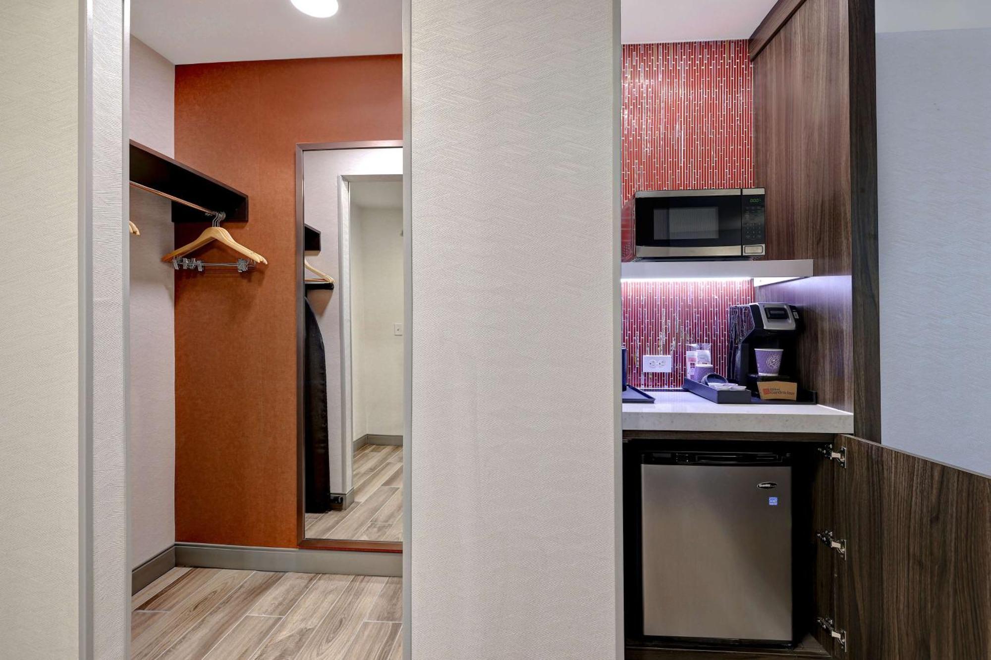Hilton Garden Inn Cedar Rapids Εξωτερικό φωτογραφία