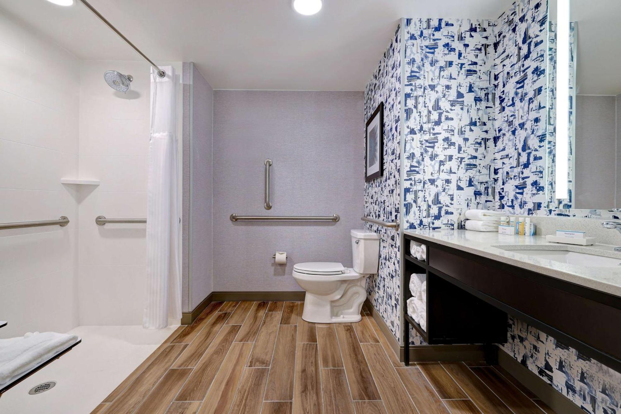Hilton Garden Inn Cedar Rapids Εξωτερικό φωτογραφία