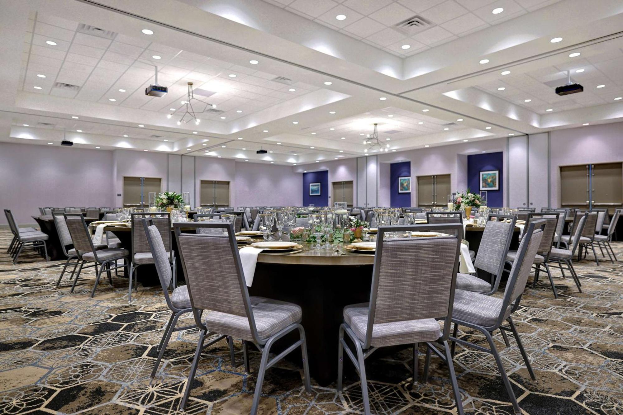 Hilton Garden Inn Cedar Rapids Εξωτερικό φωτογραφία