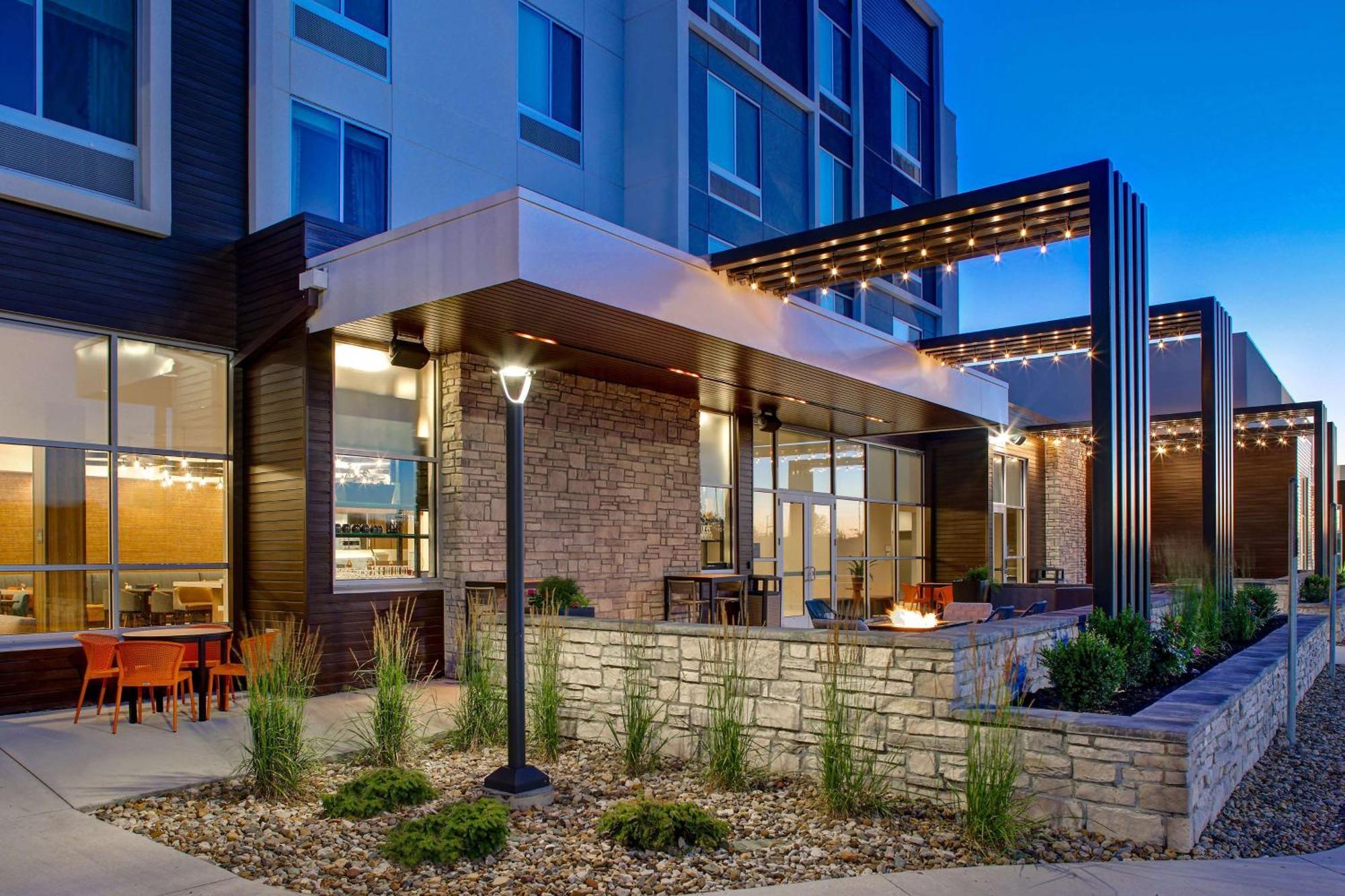 Hilton Garden Inn Cedar Rapids Εξωτερικό φωτογραφία