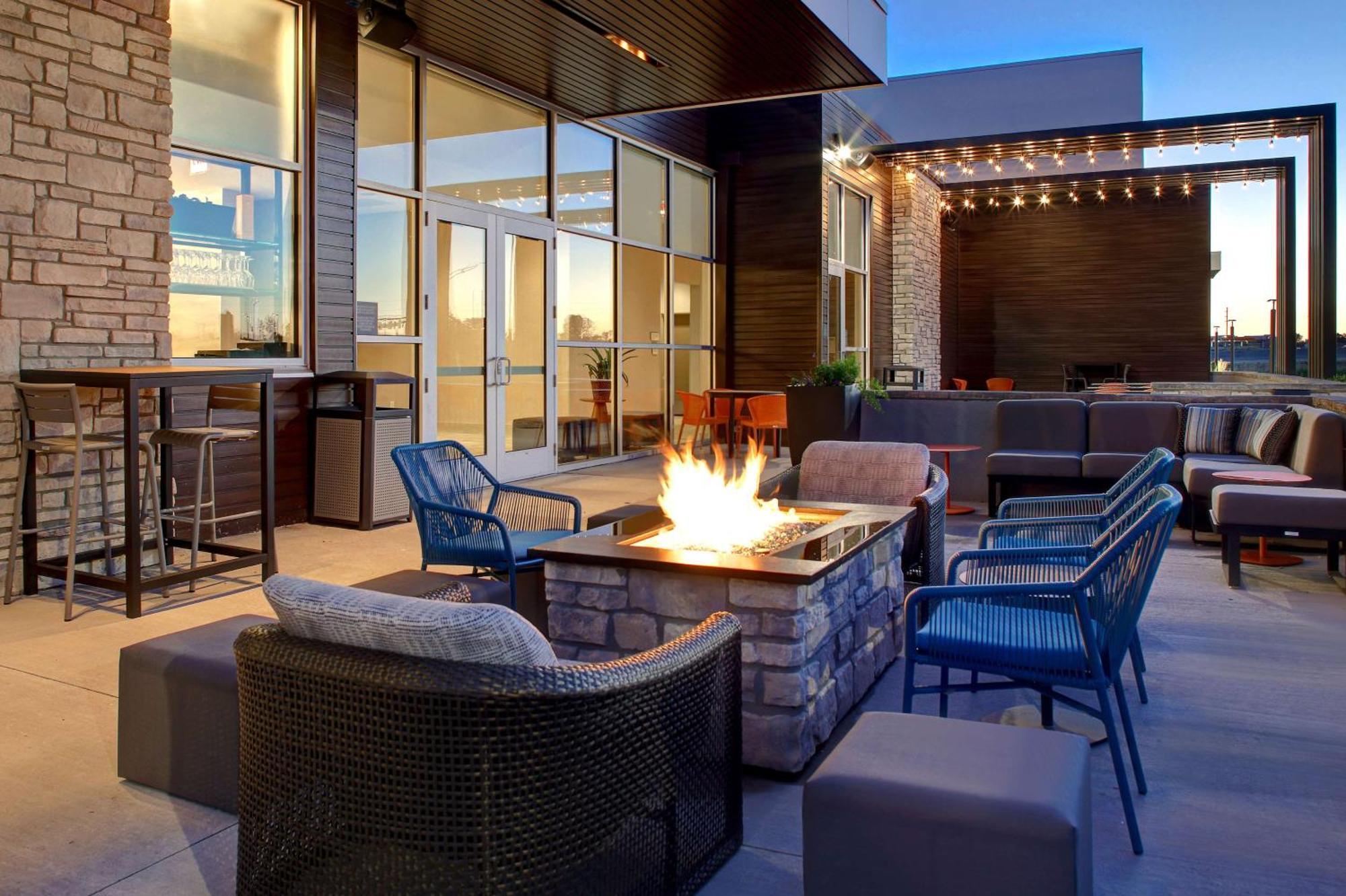 Hilton Garden Inn Cedar Rapids Εξωτερικό φωτογραφία