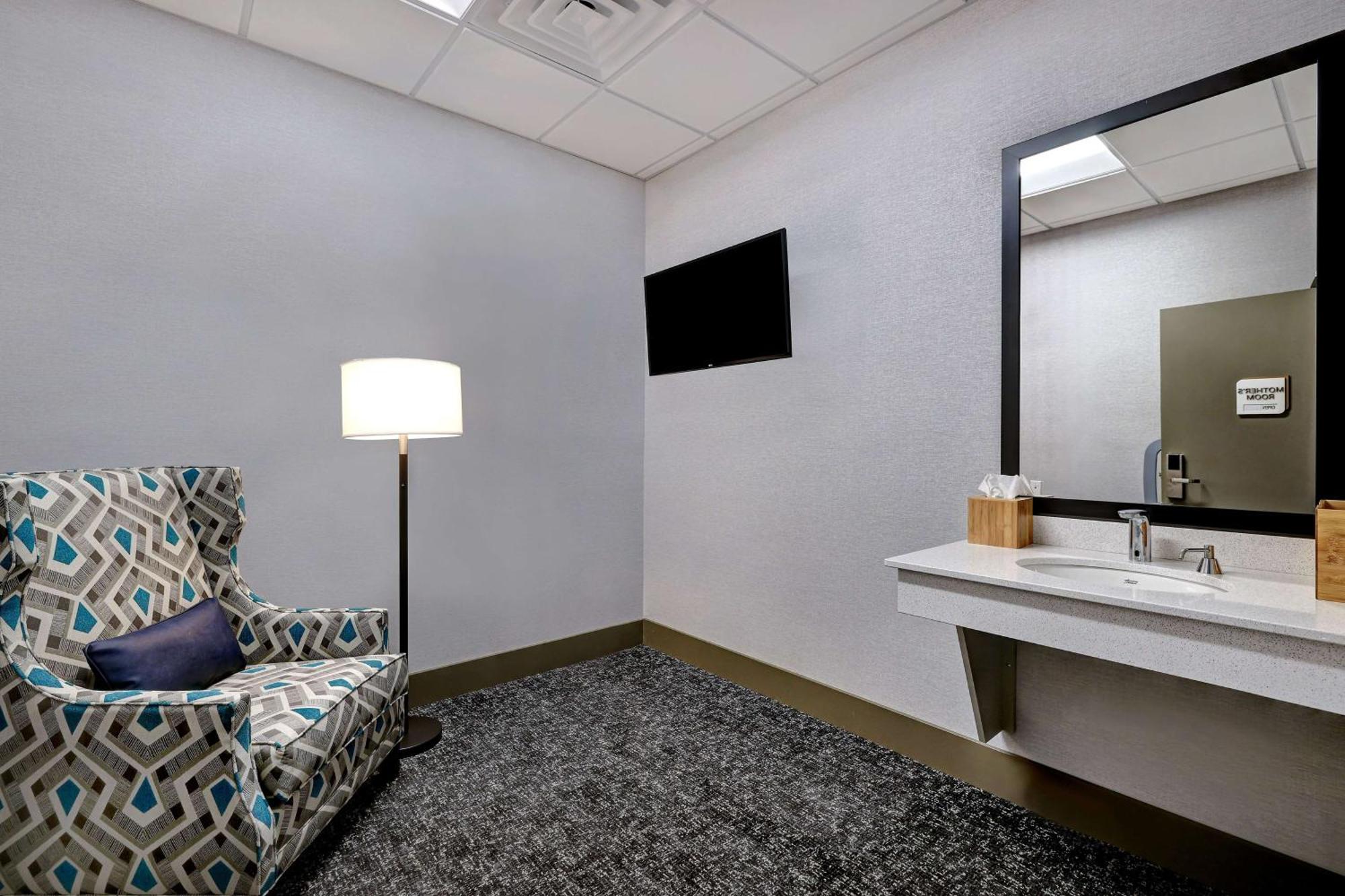 Hilton Garden Inn Cedar Rapids Εξωτερικό φωτογραφία